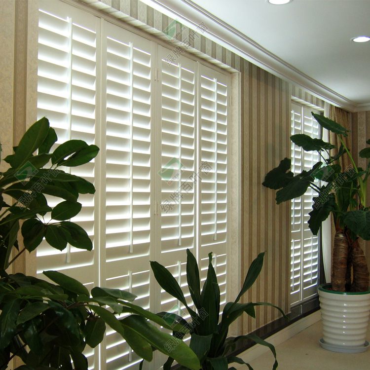 室內(nèi)實(shí)木百葉窗